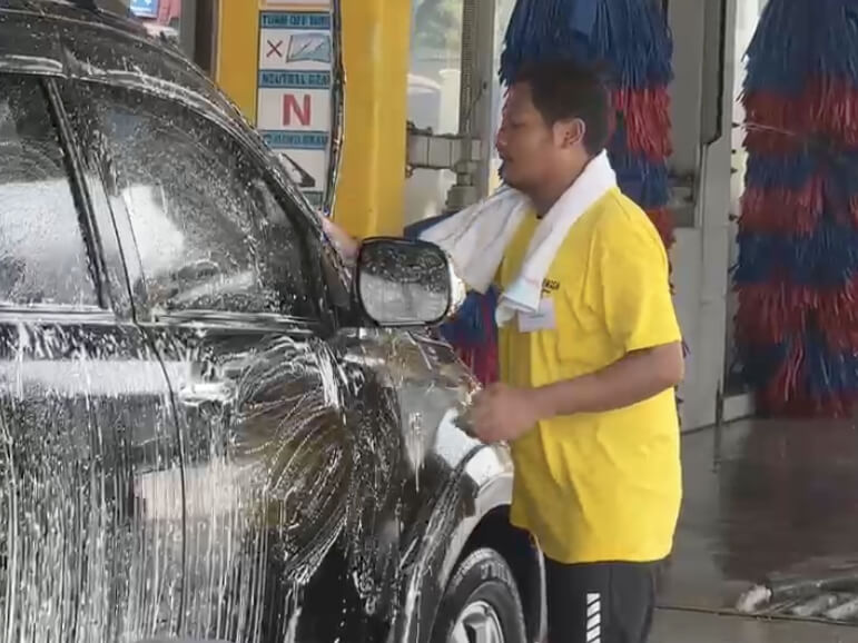 Auto wash prewash